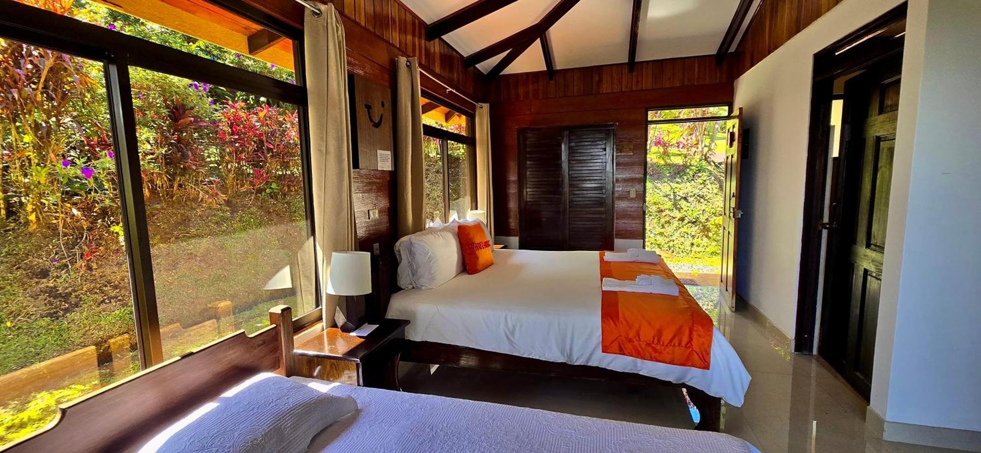 Heliconias Rainforest Lodge บิฆากัว ภายนอก รูปภาพ