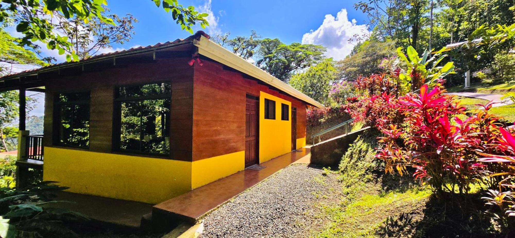 Heliconias Rainforest Lodge บิฆากัว ภายนอก รูปภาพ