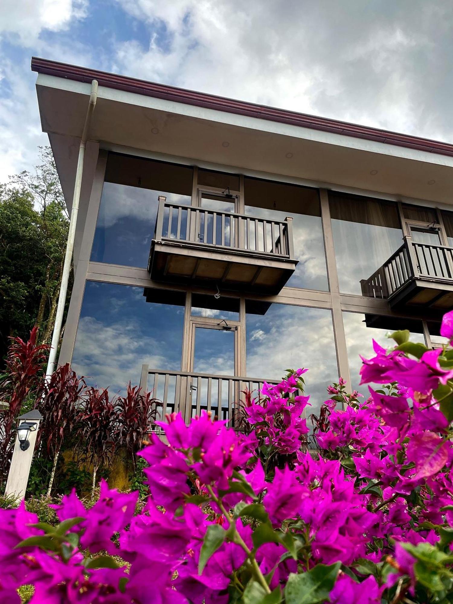 Heliconias Rainforest Lodge บิฆากัว ภายนอก รูปภาพ