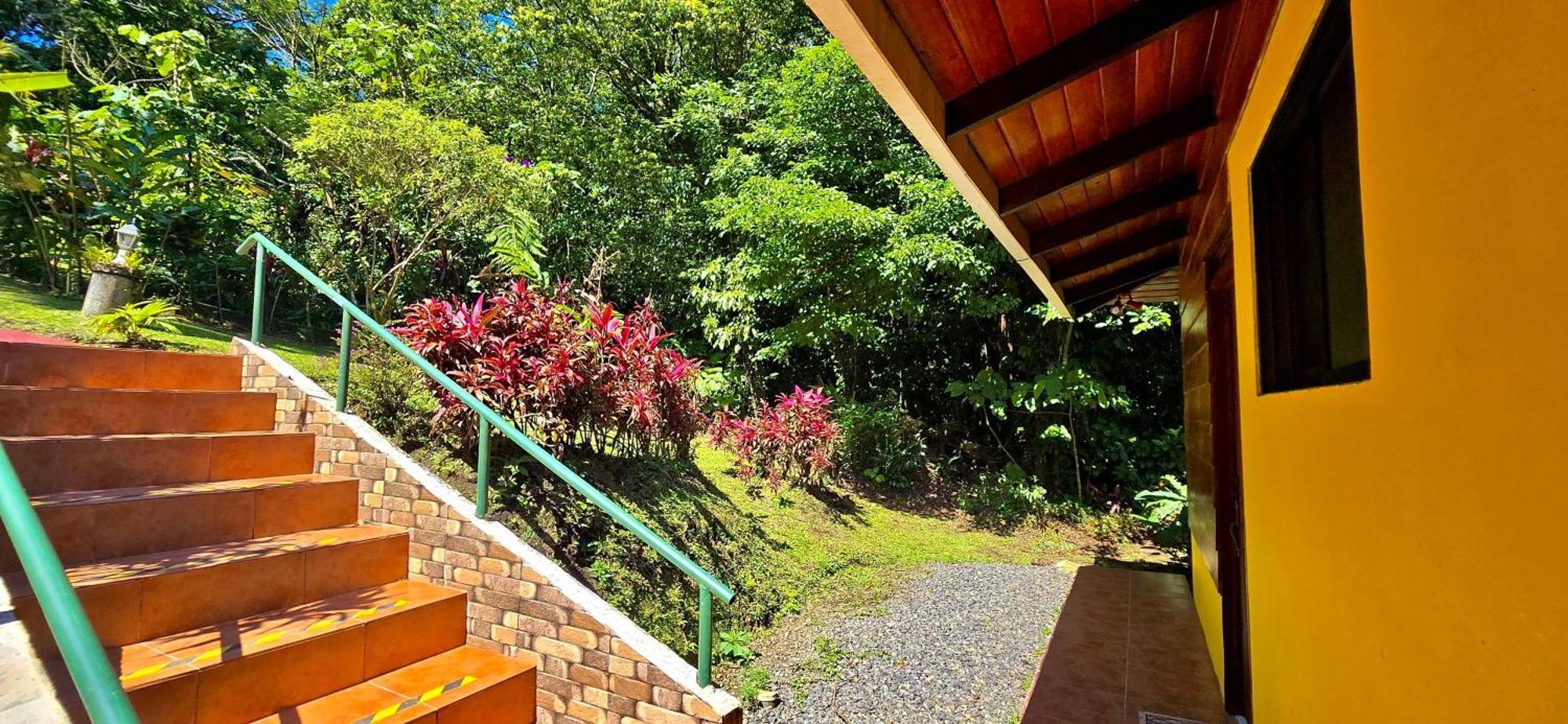 Heliconias Rainforest Lodge บิฆากัว ภายนอก รูปภาพ