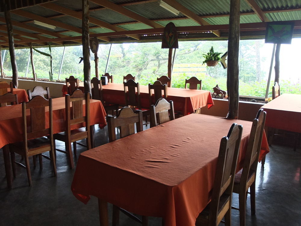 Heliconias Rainforest Lodge บิฆากัว ภายนอก รูปภาพ